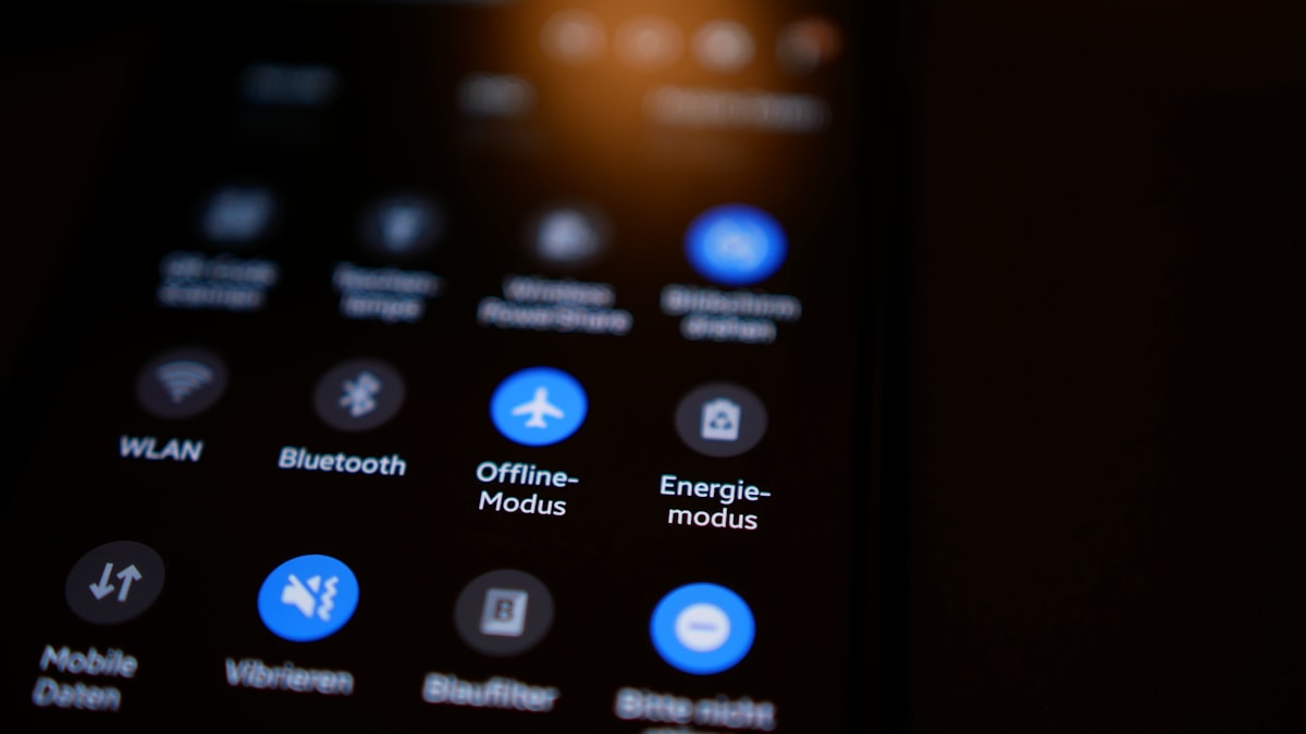 ¿Cómo instalar una eSIM en un iPhone?
